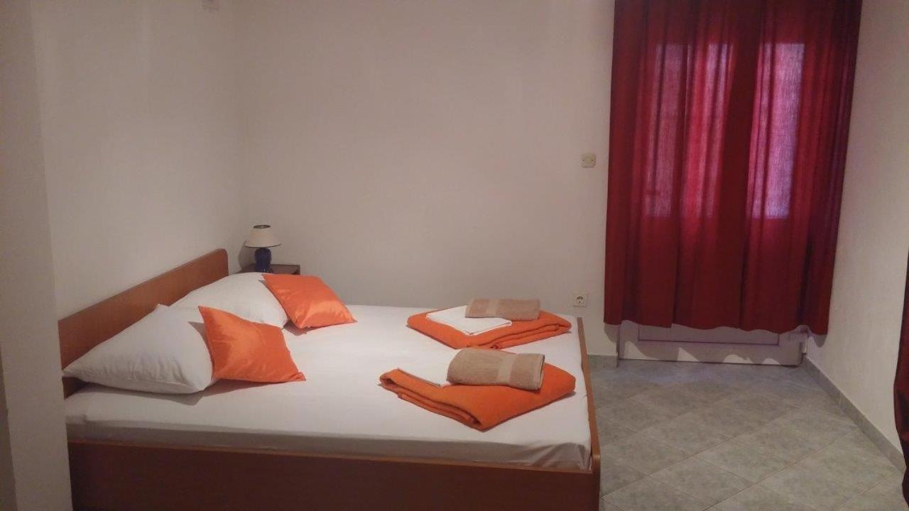 Apartments With A Parking Space Biograd Na Moru, Biograd - 860 Buitenkant foto