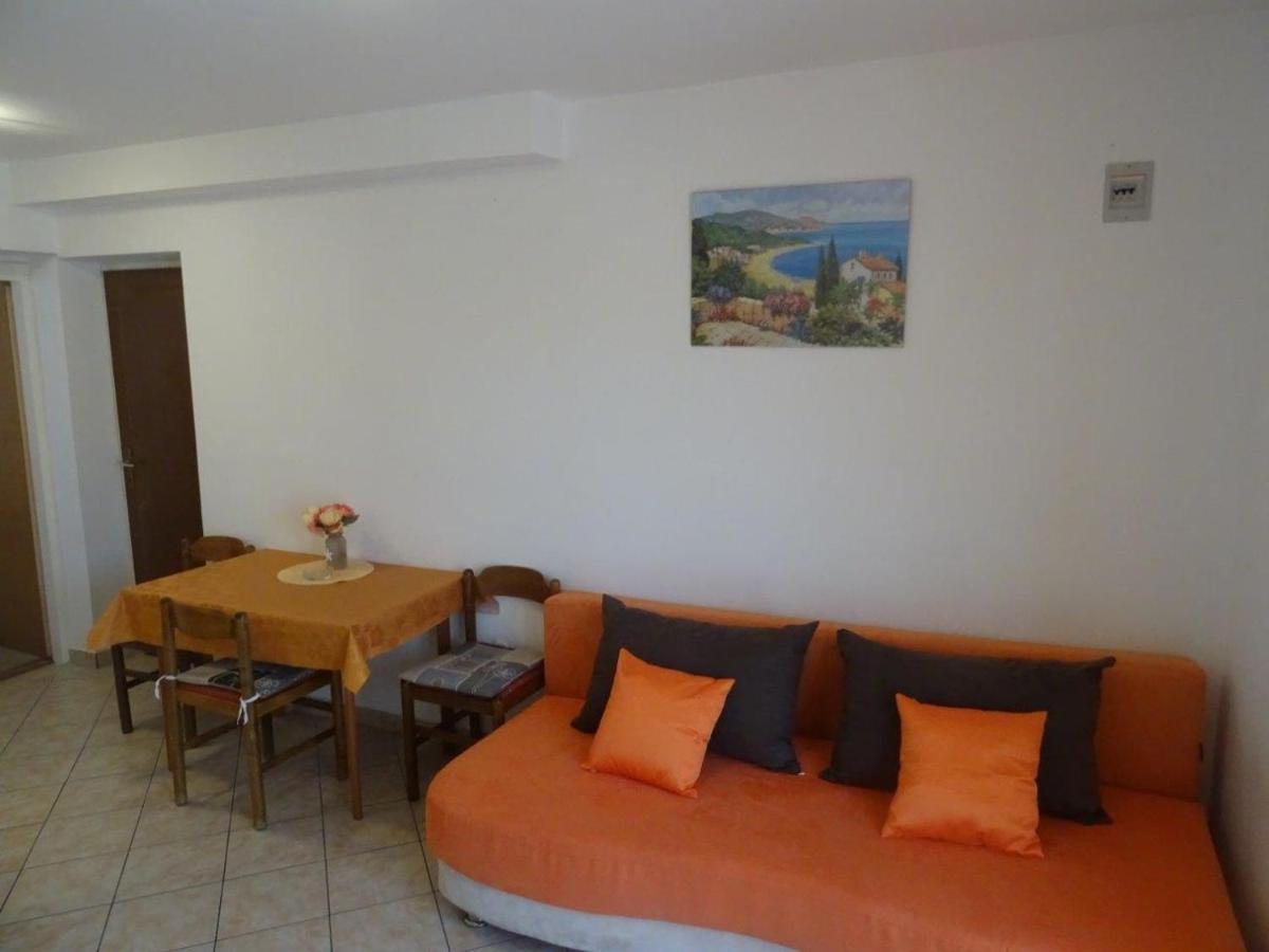 Apartments With A Parking Space Biograd Na Moru, Biograd - 860 Buitenkant foto